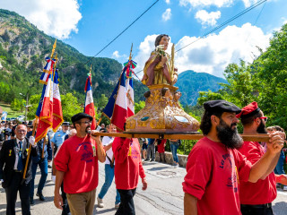 peone-saint-vincent-procession2