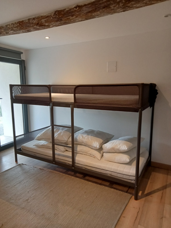 siv_sh_benoist_chambre_3_lits_supersposes_2_250422.jpg siv_sh_benoist_chambre_3_lits_supersposes_2_250422.jpg
